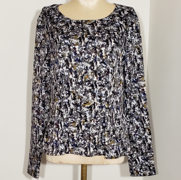 Liz Claiborne Tops - Liz Claiborne long sleeved top size Small